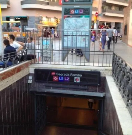 Basic Interior Sagrada Familia Excellent For Exploring Very Good Location Appartement Barcelone