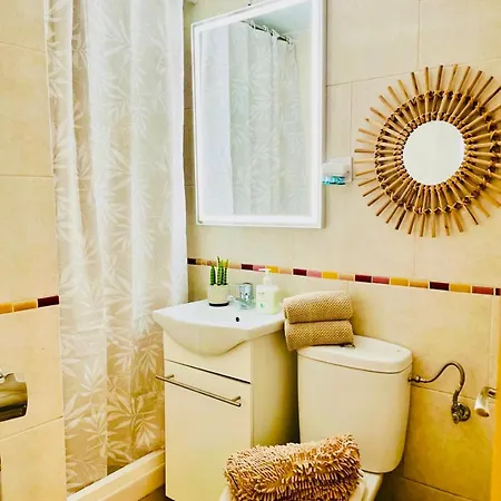 Apartamento Basic Interior Sagrada Familia Excellent For Exploring Very Good Location Barcelona