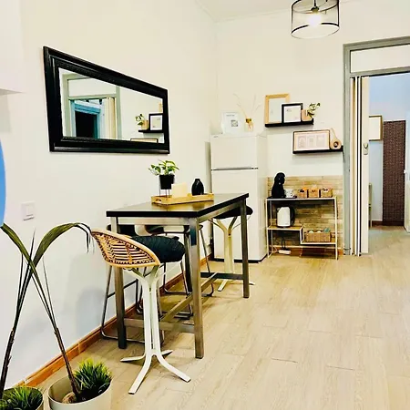 Basic Interior Sagrada Familia Excellent For Exploring Very Good Location * Barcelone