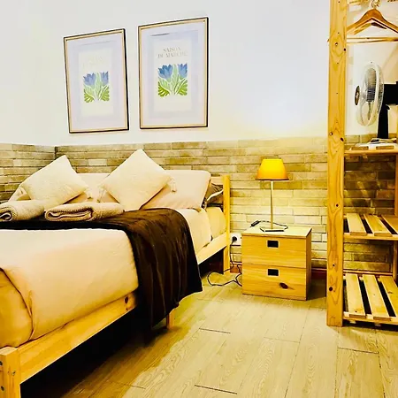 Basic Interior Sagrada Familia Excellent For Exploring Very Good Location Appartement Barcelone