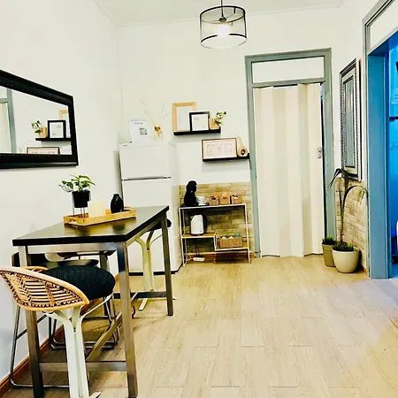 Basic Interior Sagrada Familia Excellent For Exploring Very Good Location Apartament
