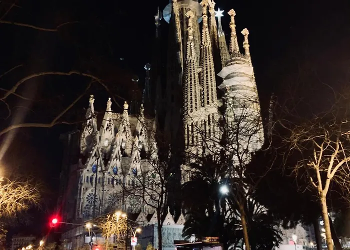 Basic Interior Sagrada Familia Excellent For Exploring Very Good Location Апартаменты *