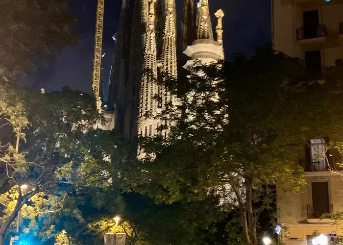 Апартаменты Basic Interior Sagrada Familia Excellent For Exploring Very Good Location Барселона