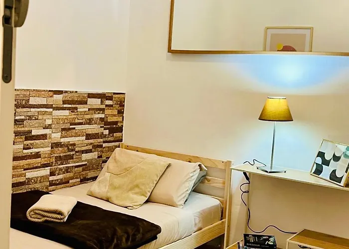 Апартаменты Basic Interior Sagrada Familia Excellent For Exploring Very Good Location
