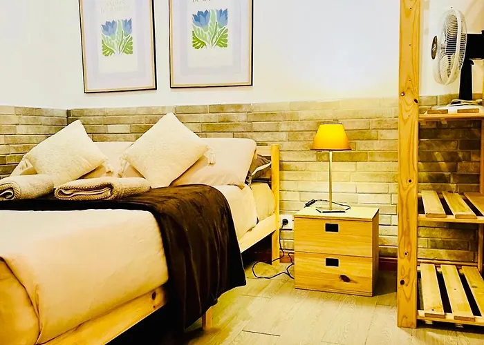Basic Interior Sagrada Familia Excellent For Exploring Very Good Location Апартаменты Барселона