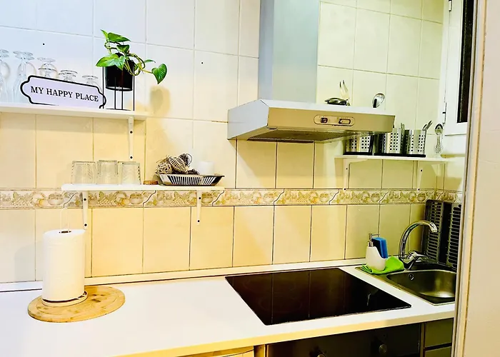 Basic Interior Sagrada Familia Excellent For Exploring Very Good Location Апартаменты Барселона